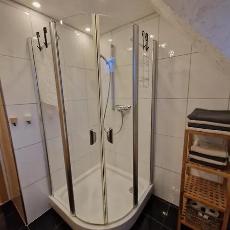 Ruhrpottbude - Private Ferienwohnung Im Herzen Des Ruhrgebiets Bochum Esterno foto